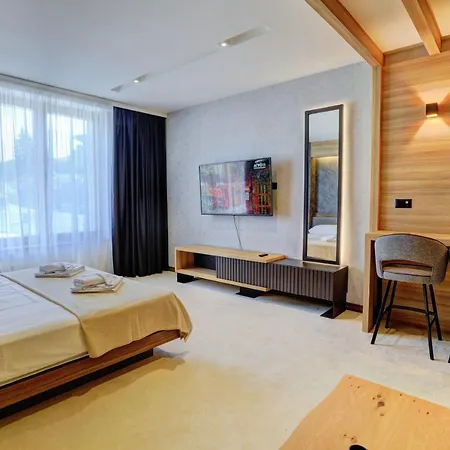 Tramontana Woodside 201&211, Free Parking & Apartman *